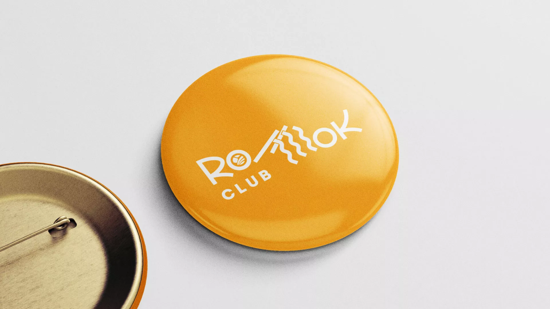 Создание логотипа суши-бара «Roll Wok Club» в Семикаракорске